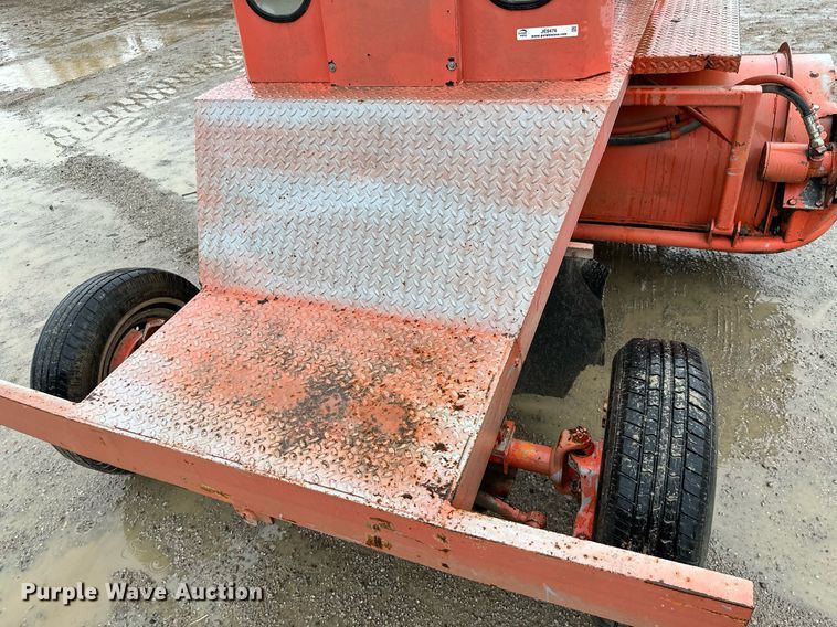 image for item JE9476 1987 Broce RC300  broom