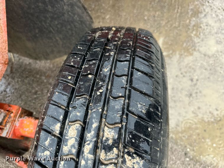 image for item JE9476 1987 Broce RC300  broom