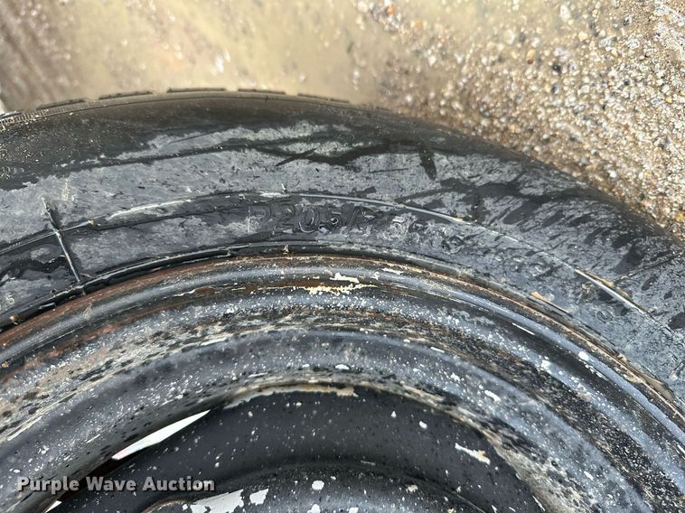 image for item JE9476 1987 Broce RC300  broom