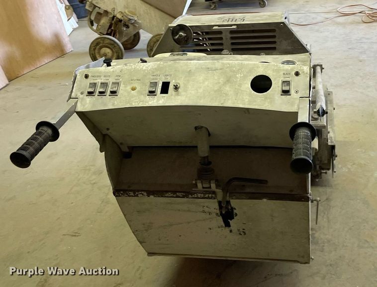 image for item JE9482 Soff-Cut GX3000  concrete saw