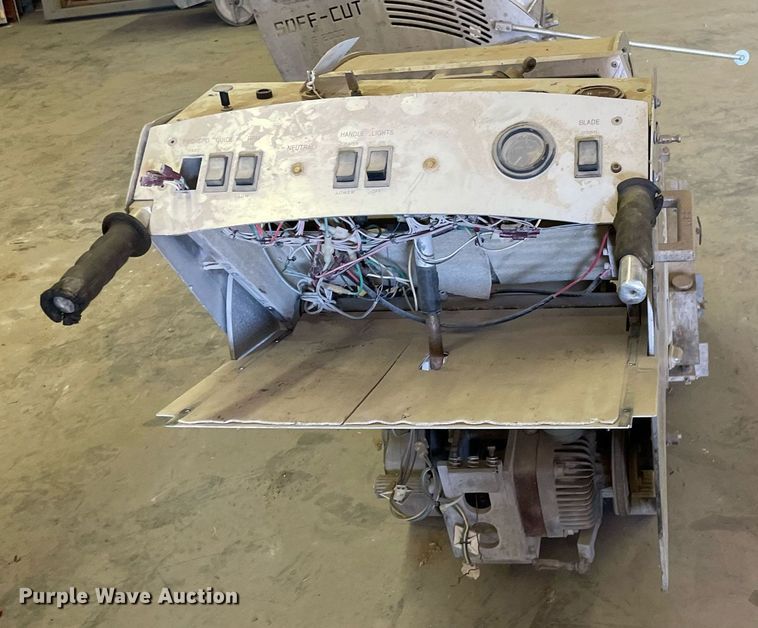 image for item JE9483 (2) Soff-Cut G2000 concrete saws