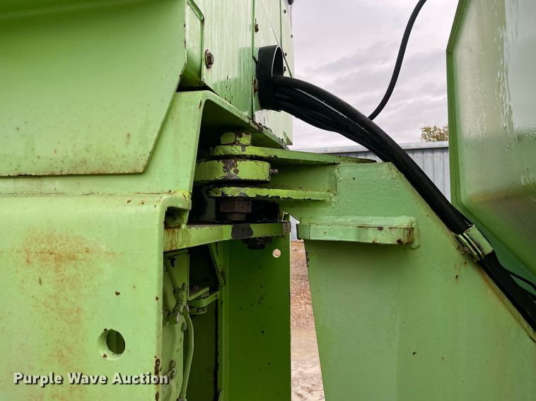 image for item JE9486 Steiger Bearcat ST225  4WD tractor