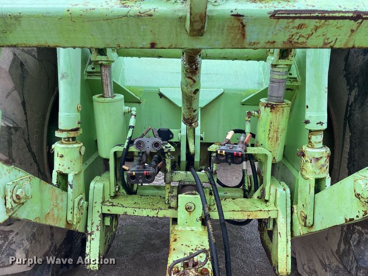 image for item JE9486 Steiger Bearcat ST225  4WD tractor