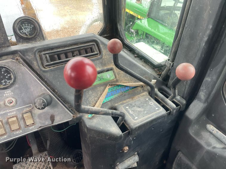 image for item JE9486 Steiger Bearcat ST225  4WD tractor