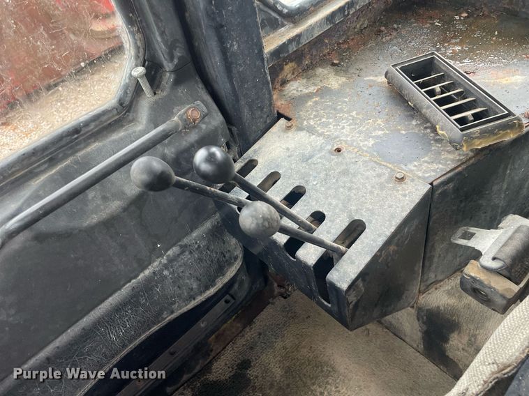 image for item JE9486 Steiger Bearcat ST225  4WD tractor