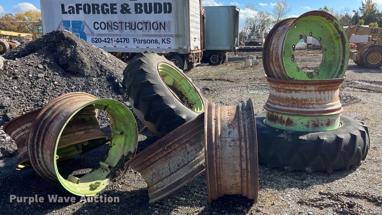 image for item JE9486 Steiger Bearcat ST225  4WD tractor