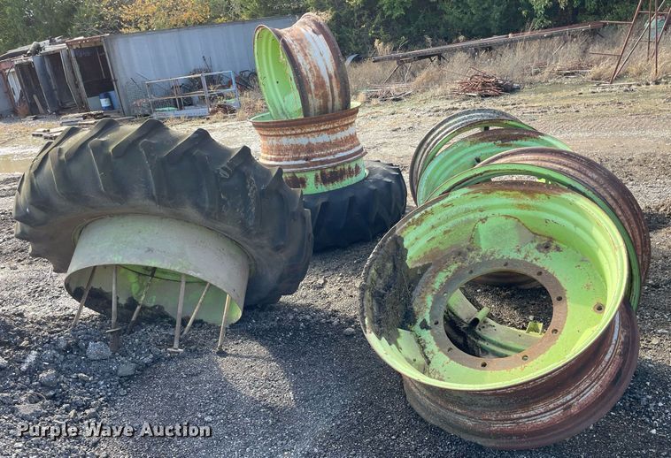 image for item JE9486 Steiger Bearcat ST225  4WD tractor