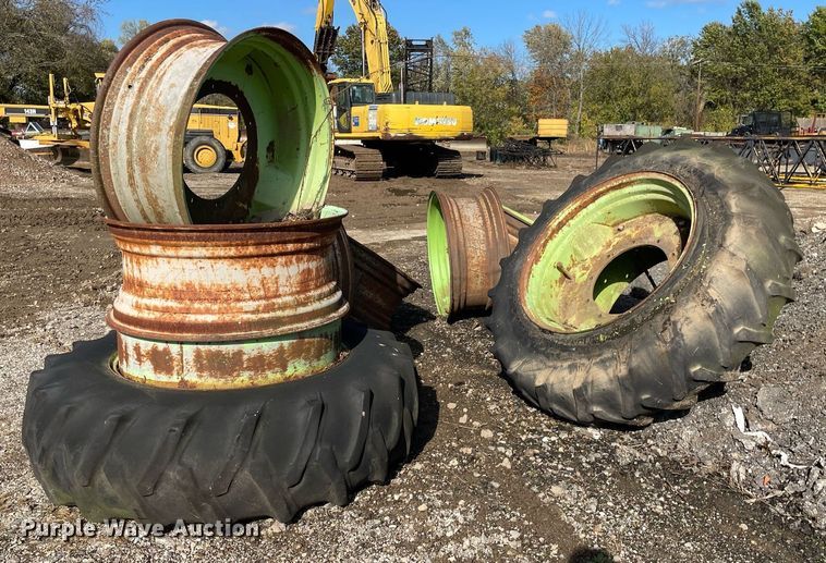 image for item JE9486 Steiger Bearcat ST225  4WD tractor