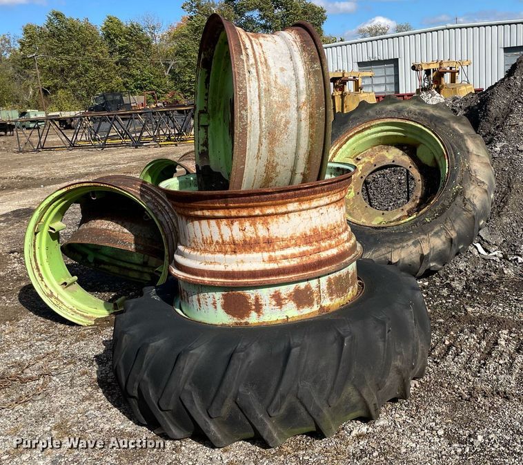 image for item JE9486 Steiger Bearcat ST225  4WD tractor