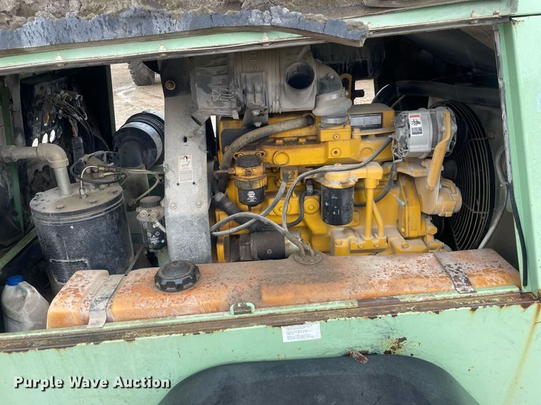 image for item JE9488 2000 Sullair 185  air compressor