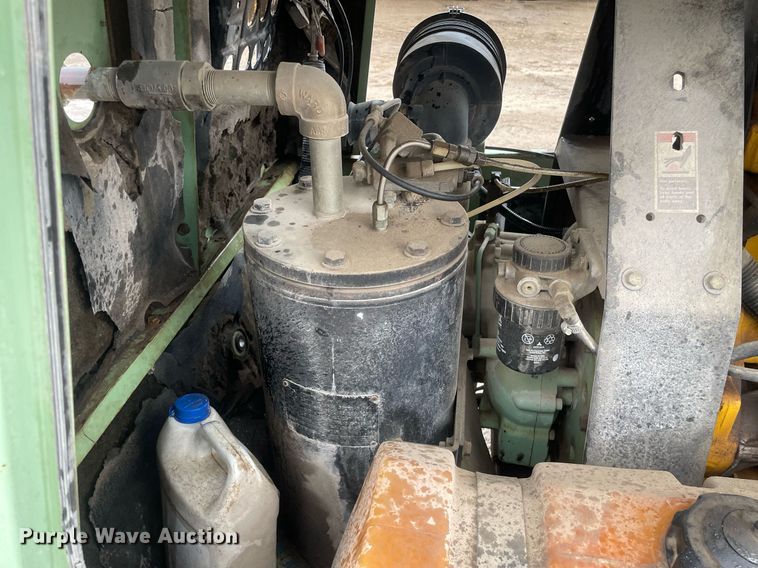 image for item JE9488 2000 Sullair 185  air compressor