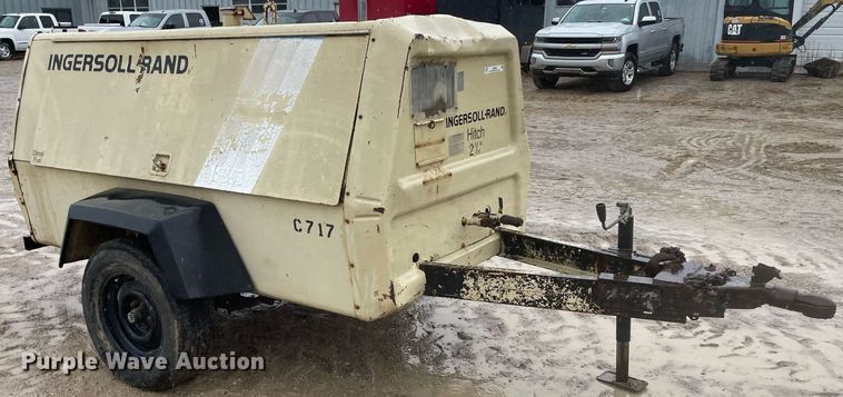 image for item JE9489 1992 Ingersoll Rand  air compressor