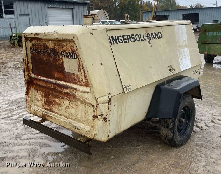 image for item JE9489 1992 Ingersoll Rand  air compressor