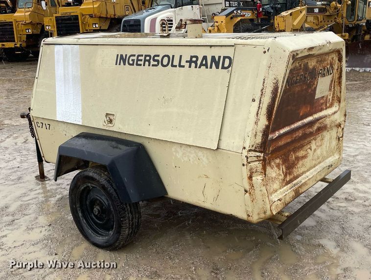 image for item JE9489 1992 Ingersoll Rand  air compressor