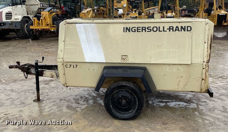 image for item JE9489 1992 Ingersoll Rand  air compressor