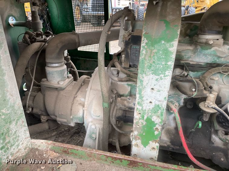 image for item JE9491 Sullair 185Q  air compressor