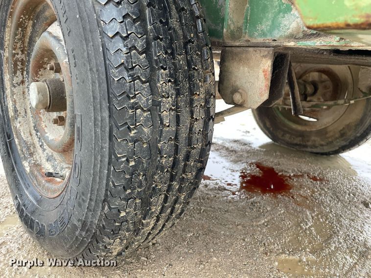 image for item JE9491 Sullair 185Q  air compressor