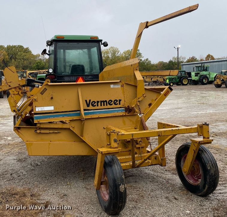 image for item NX9974 Vermeer BB256  bale processor