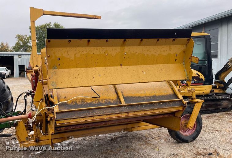 image for item NX9974 Vermeer BB256  bale processor