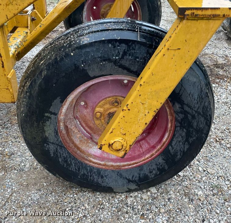 image for item NX9974 Vermeer BB256  bale processor