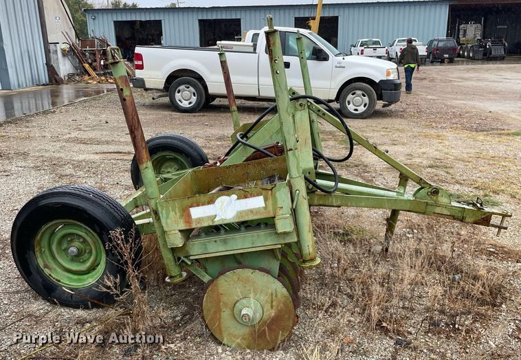 image for item NX9975 Bowie  straw crimper
