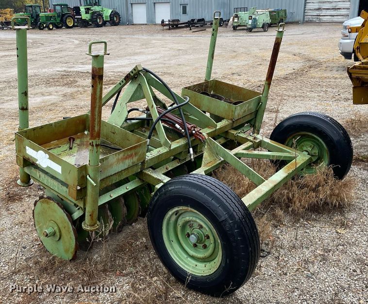 image for item NX9975 Bowie  straw crimper