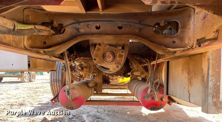 image for item DI3641 2005 International 9200i  semi truck