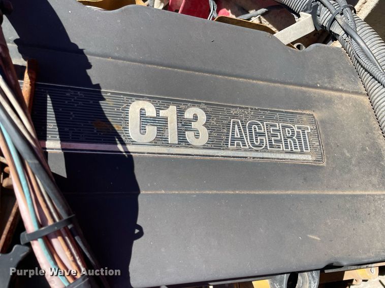 image for item DI3641 2005 International 9200i  semi truck