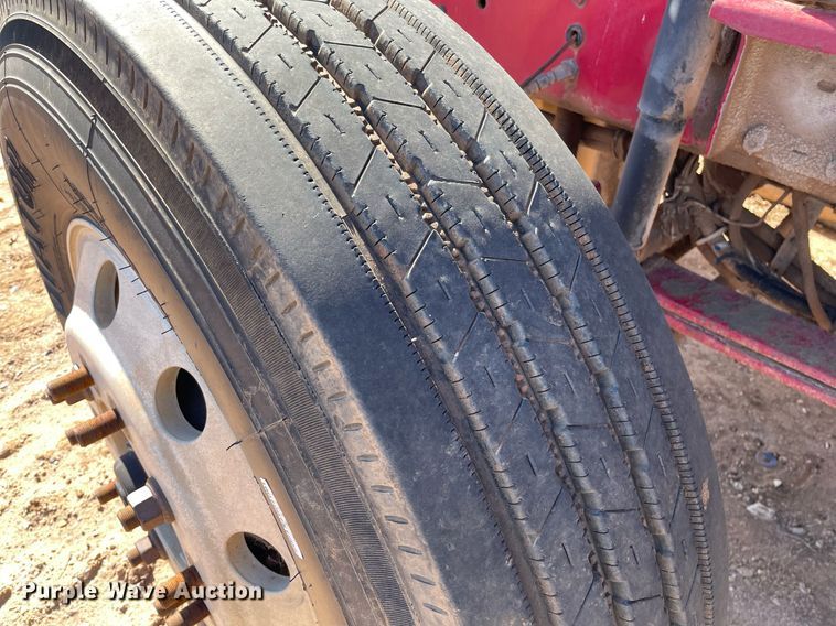 image for item DI3641 2005 International 9200i  semi truck