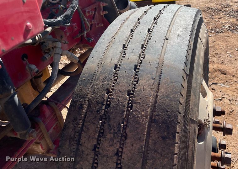 image for item DI3641 2005 International 9200i  semi truck