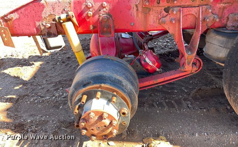 image for item DI3641 2005 International 9200i  semi truck