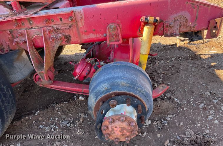 image for item DI3641 2005 International 9200i  semi truck