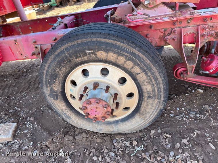 image for item DI3641 2005 International 9200i  semi truck