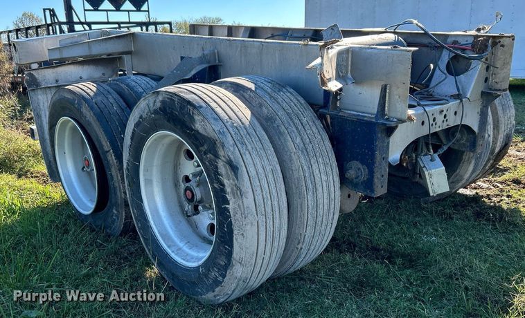 image for item DJ6436 Tandem rear axle assembly