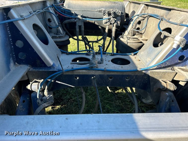 image for item DJ6436 Tandem rear axle assembly