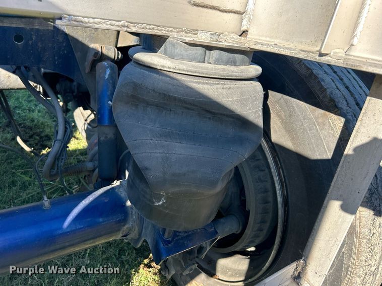 image for item DJ6436 Tandem rear axle assembly