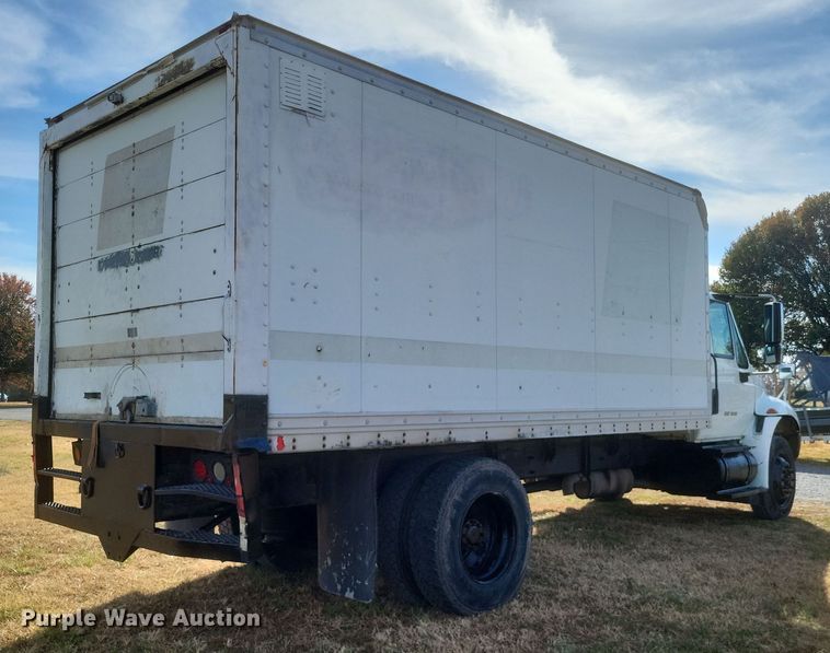 image for item DK1171 2005 International 4400  box truck