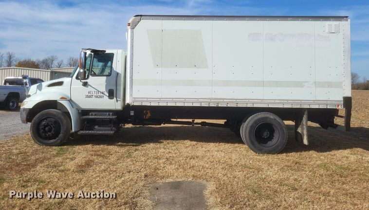 image for item DK1171 2005 International 4400  box truck