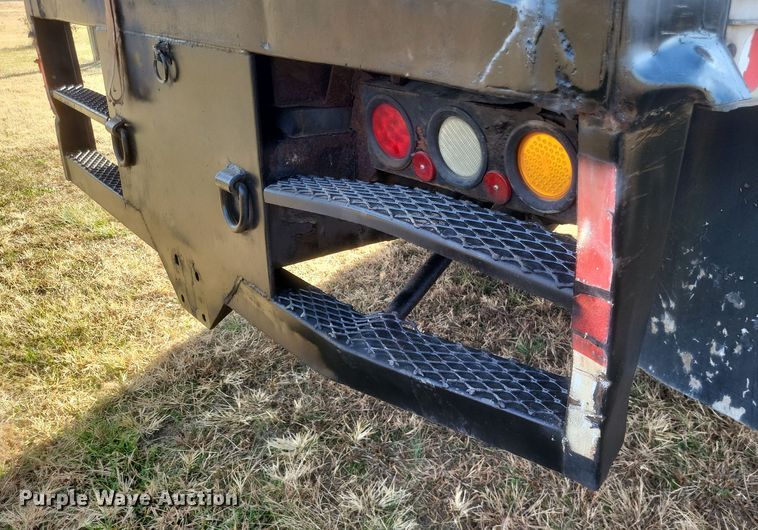 image for item DK1171 2005 International 4400  box truck