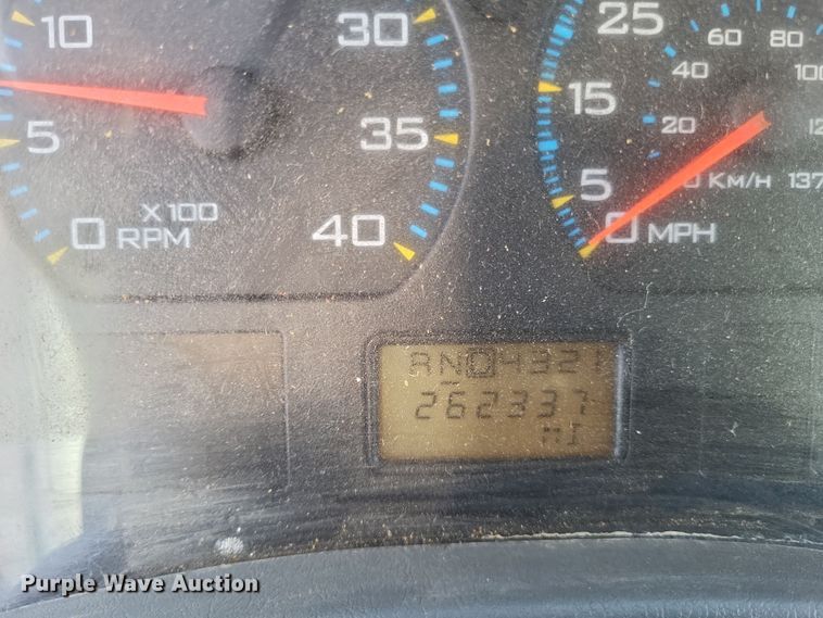 image for item DK1171 2005 International 4400  box truck