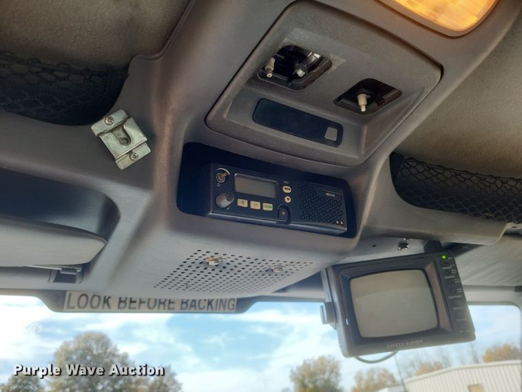 image for item DK1171 2005 International 4400  box truck