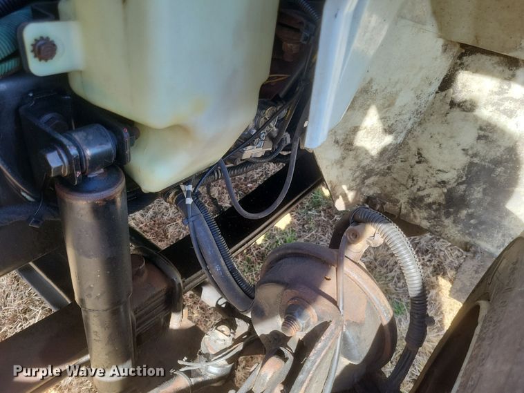 image for item DK1171 2005 International 4400  box truck