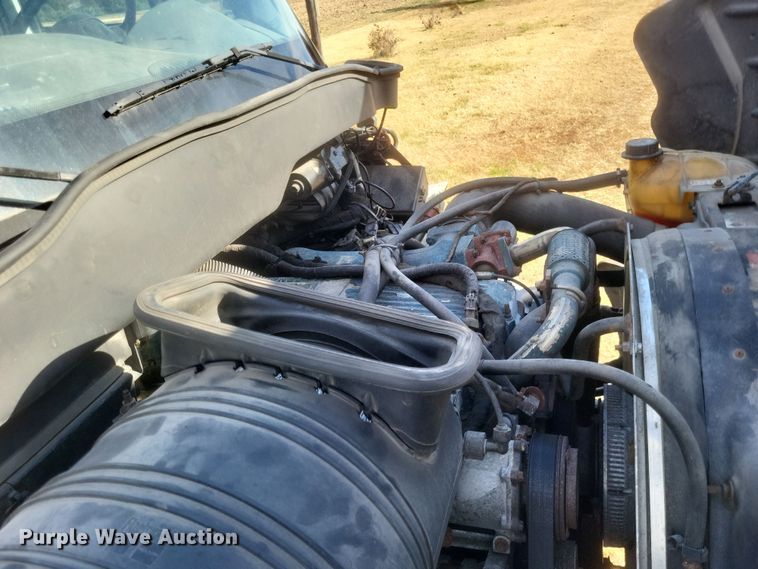 image for item DK1171 2005 International 4400  box truck