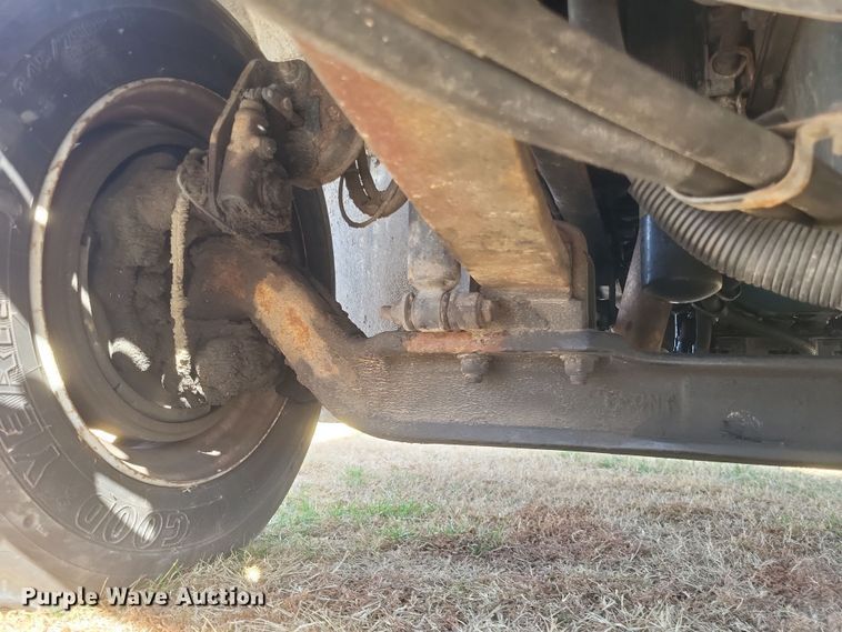 image for item DK1171 2005 International 4400  box truck