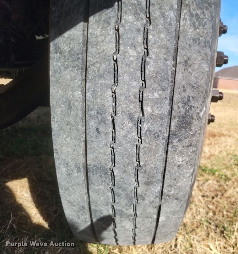 image for item DK1171 2005 International 4400  box truck