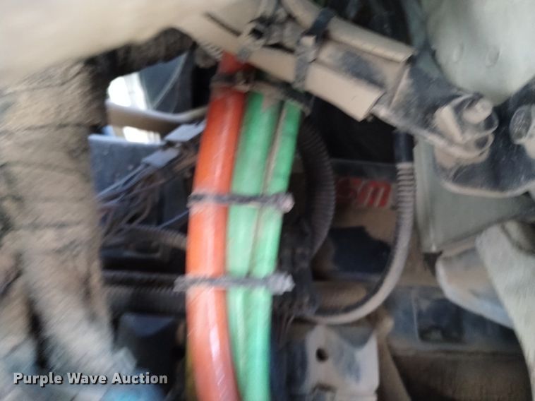 image for item DK8860 2003 International 8600  semi truck