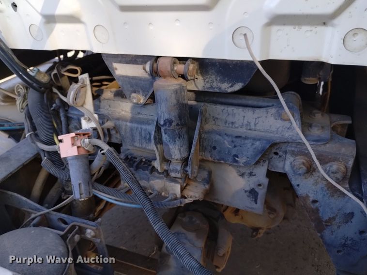 image for item DK8860 2003 International 8600  semi truck