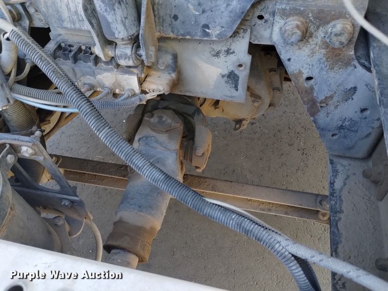 image for item DK8860 2003 International 8600  semi truck