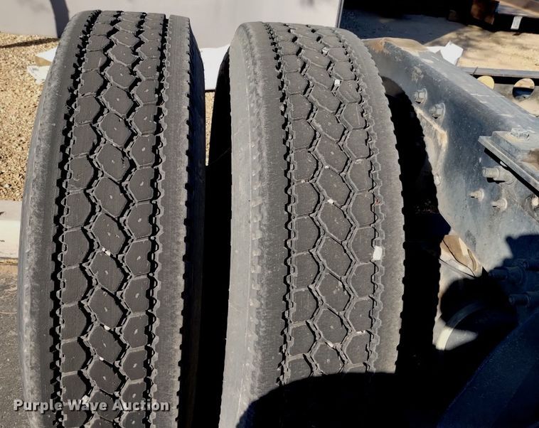 image for item DK8860 2003 International 8600  semi truck