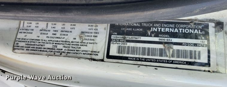 image for item DK8860 2003 International 8600  semi truck